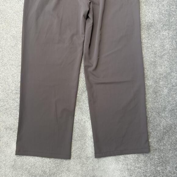 HALARA Straight Leg- mushroom color.
Button closure.
Very light weight. - Picture 13 of 16